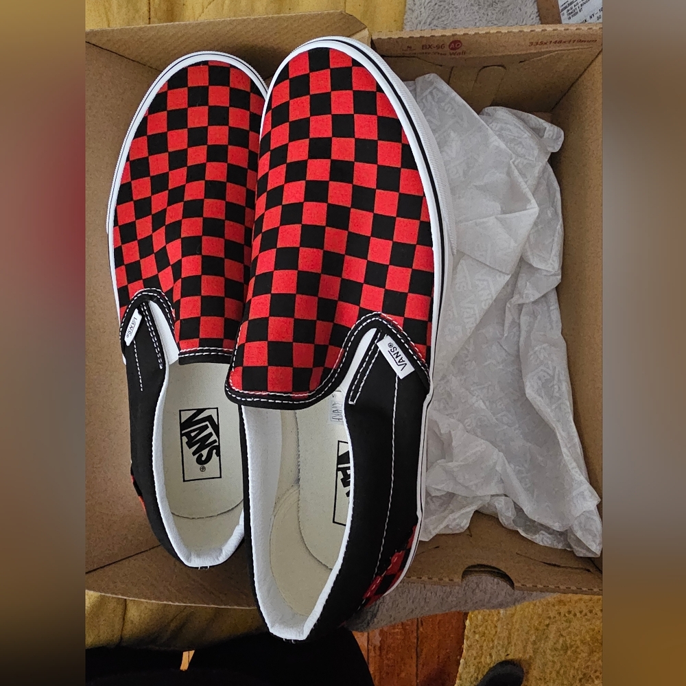 Vans Men's 11.5 Brand New Slip-Ons